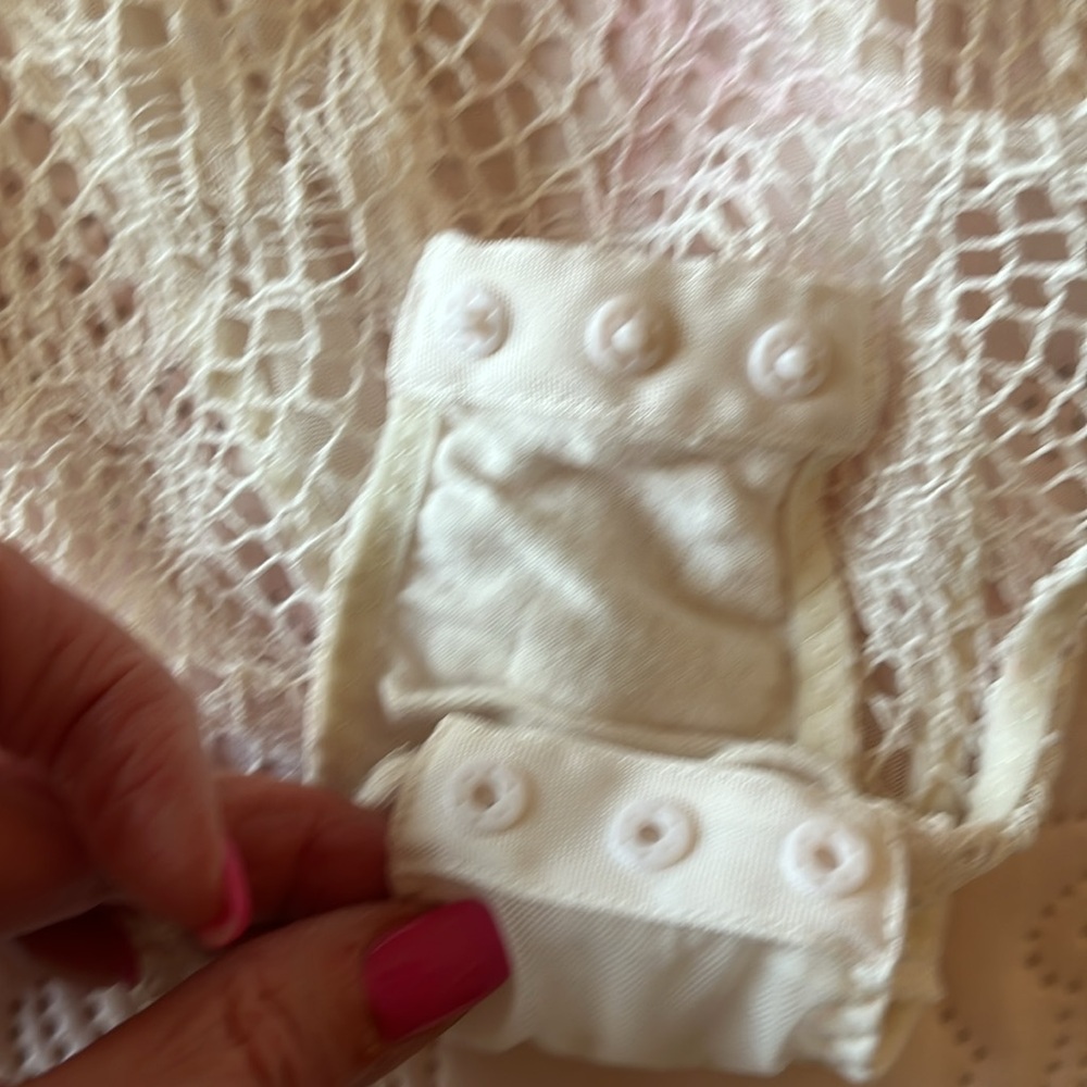 Victoria’s Secret Lace Teddy - Picture 10 of 10